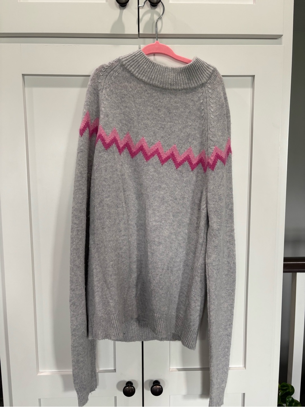 Saks Fifth Avenue Grey Crewneck Sweater with Pink Zigzag Stripe - Picture 2 of 4